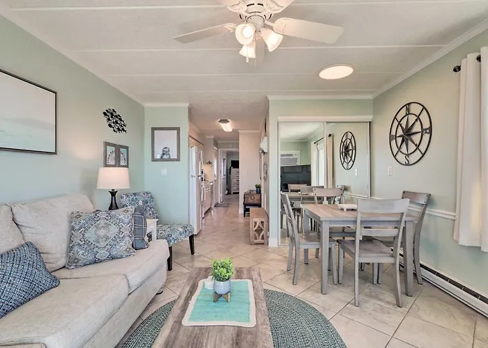 End-unit Ocean With Panoramic Views!