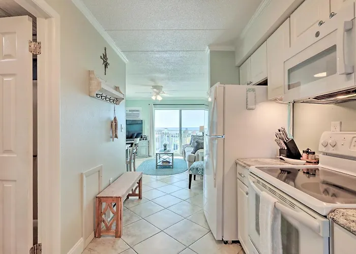 Apartment End-unit Ocean With Panoramic Views!